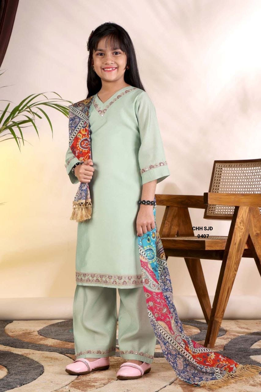 Girls Lavender Purple Ethnic Kurta Palazzo Set with Printed Dupatta